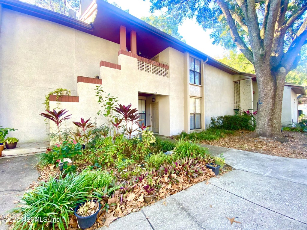 605 Clubhouse Court, Jacksonville