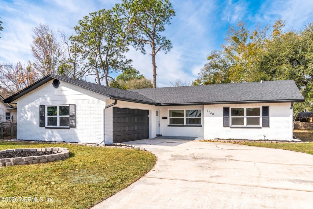 7738 Rondeau Drive E, Jacksonville