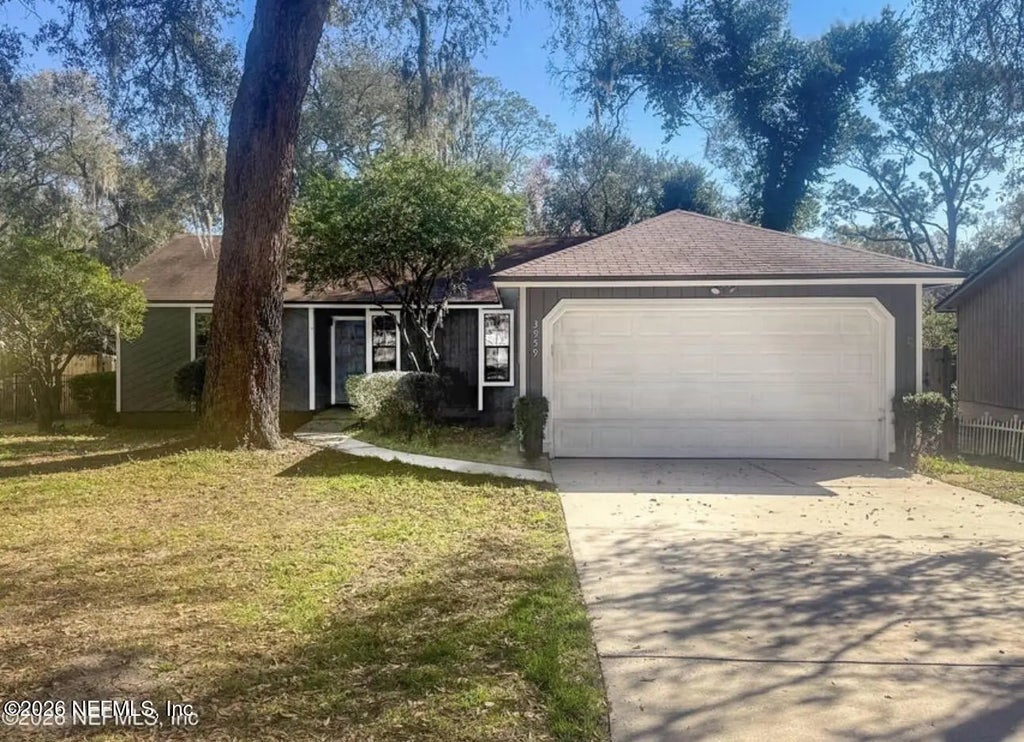 3959 St Isabel Drive E, Jacksonville