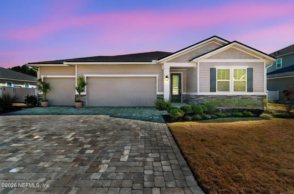 855 Flach Drive, St. Johns