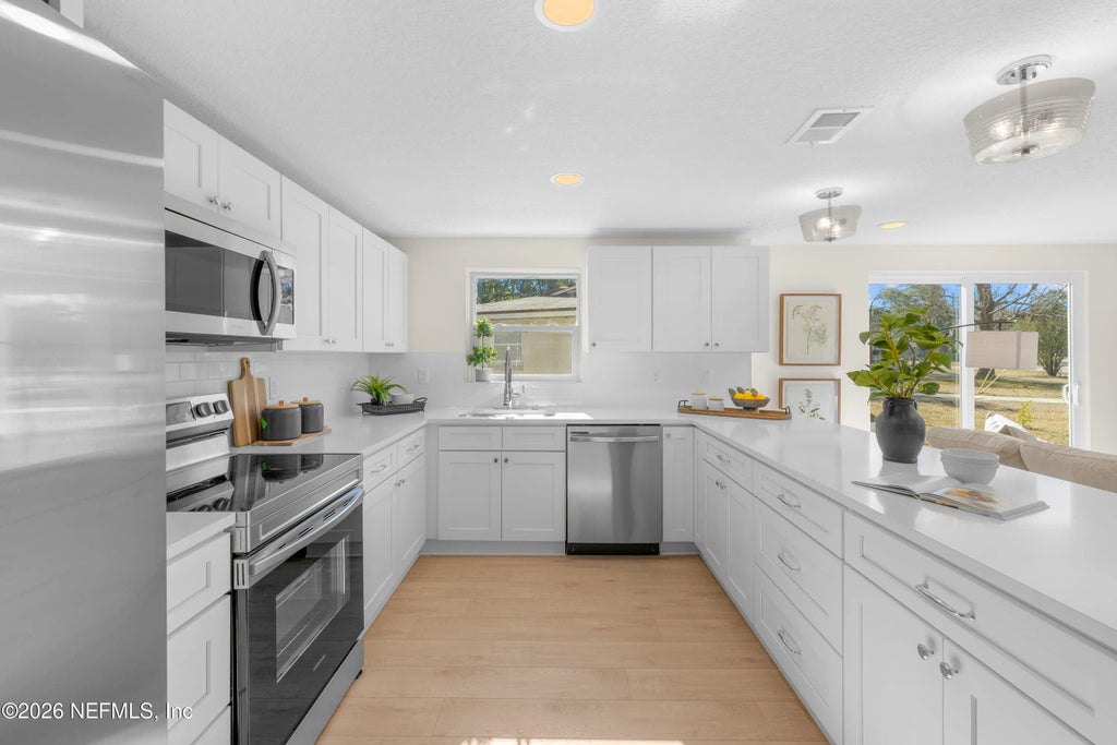 12035 N Goldenrod Circle N, Jacksonville