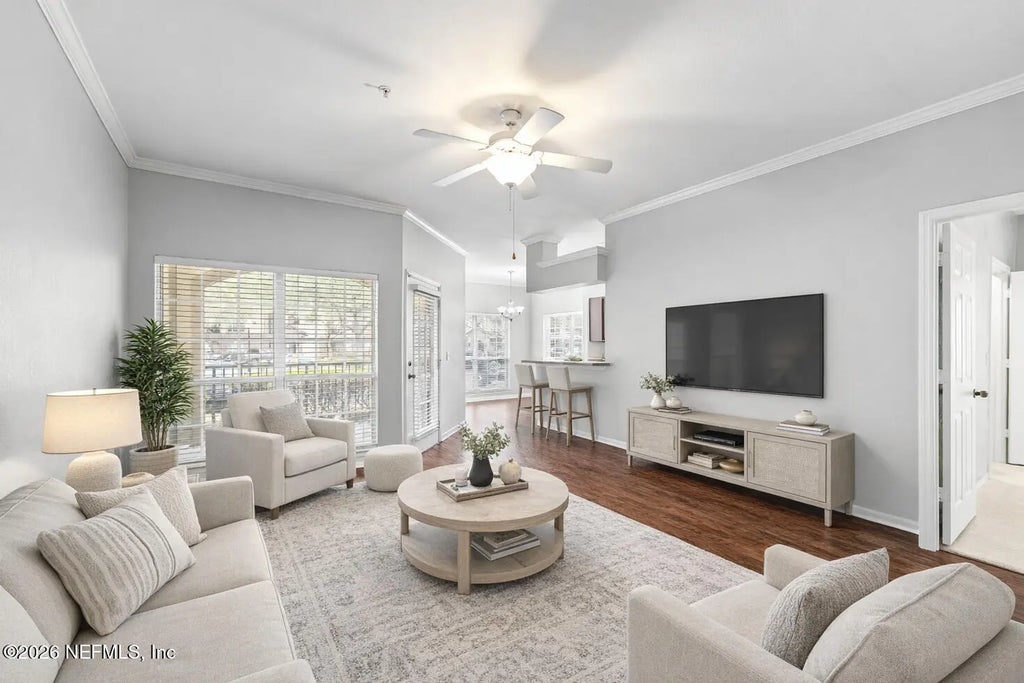 7800 Point Meadows Drive 212, Jacksonville