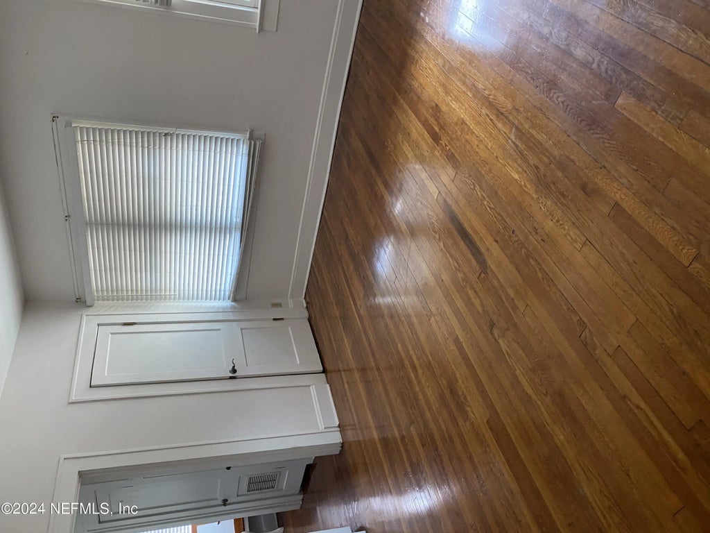 2359 College Street 4, Jacksonville