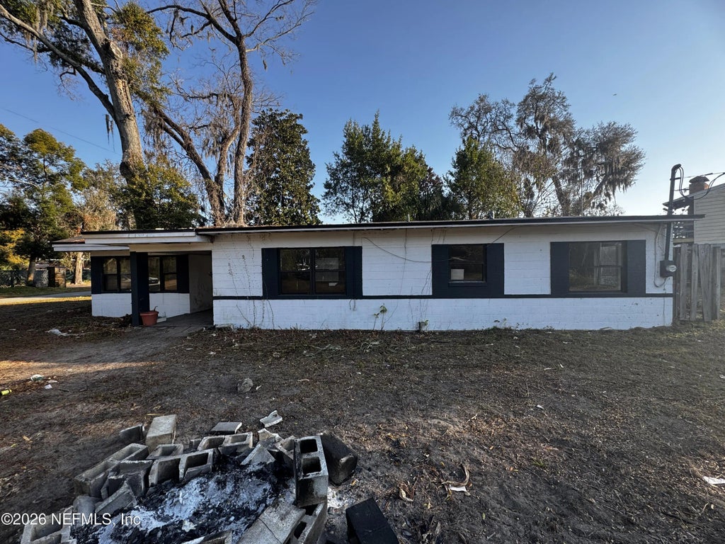 1607 River Bluff Road N, Jacksonville