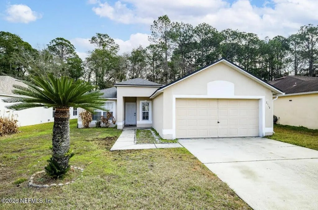 2715 Lantana Lakes Drive E, Jacksonville