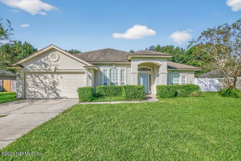 620 Martin Lakes Drive E, Jacksonville