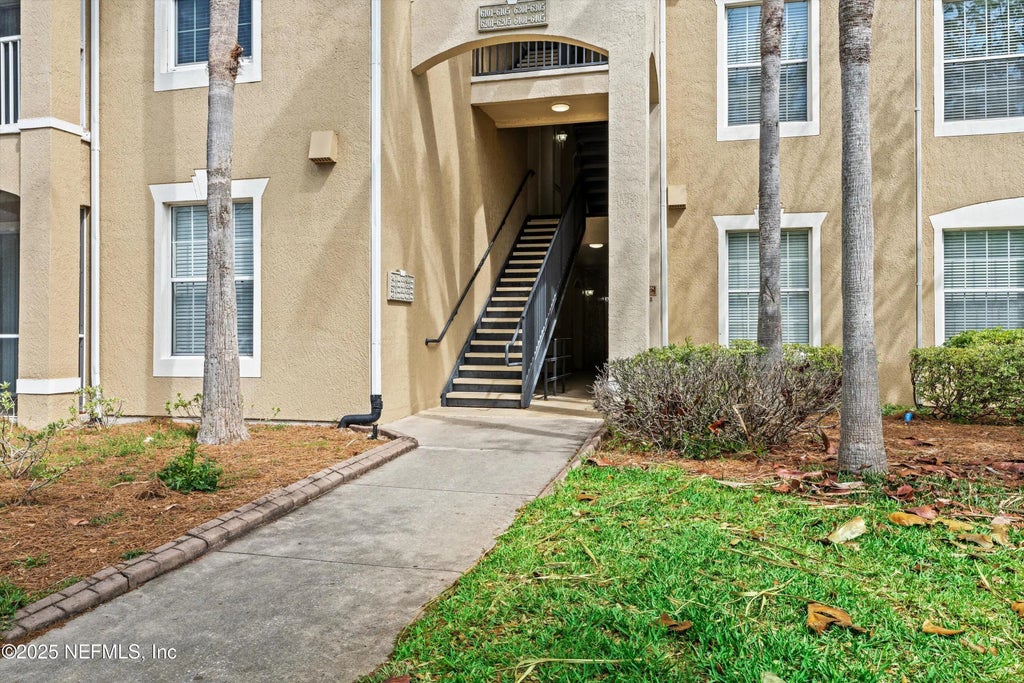 7801 Point Meadows Drive 6104, Jacksonville