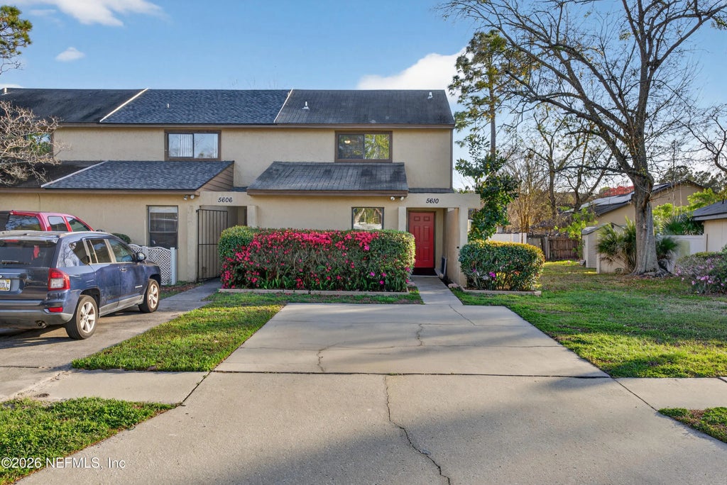 5610 Pinebay Circle S, Jacksonville