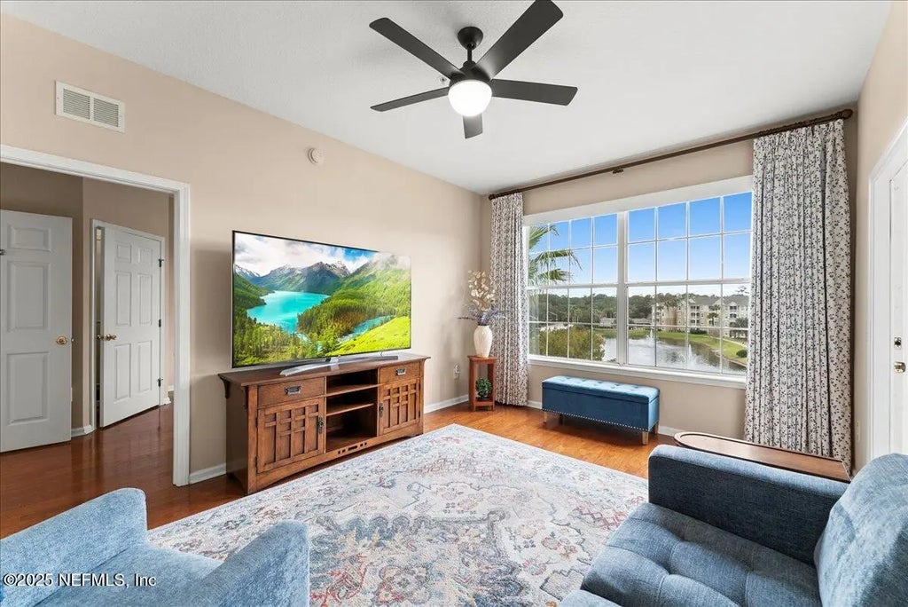 7801 Point Meadows Drive 8404, Jacksonville