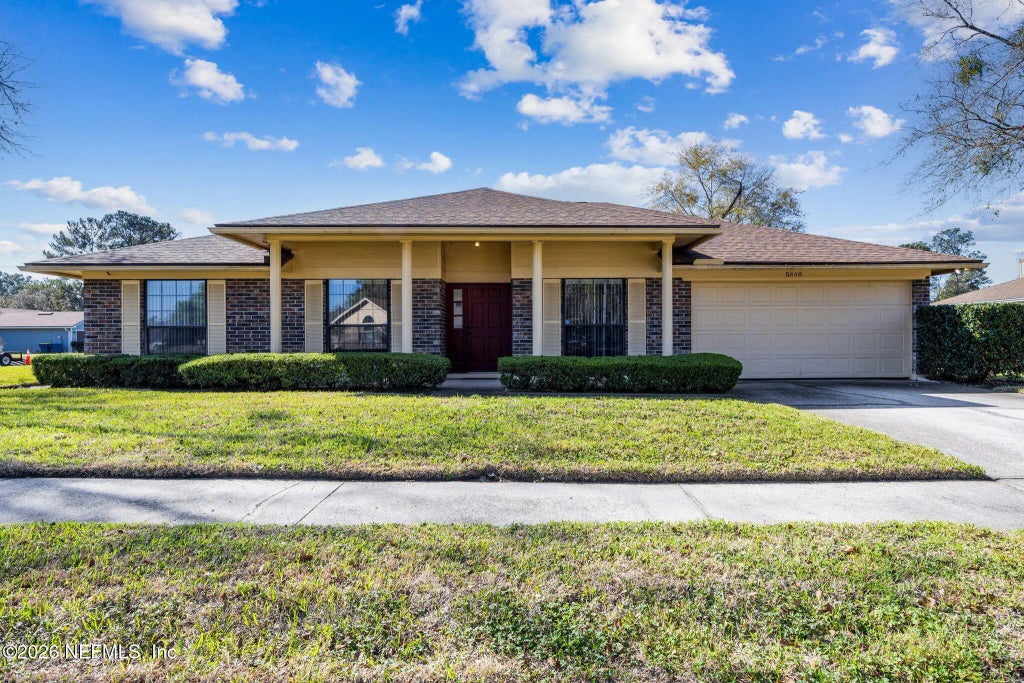 5848 Copper Lake Drive, Jacksonville