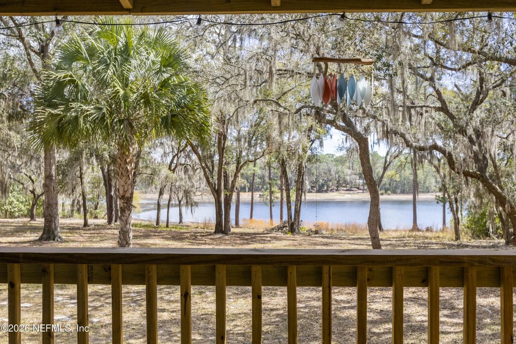 167 W Strickland Road, Interlachen