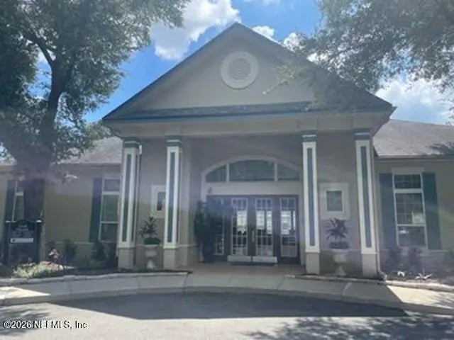 13700 Richmond Park Drive N 605, Jacksonville
