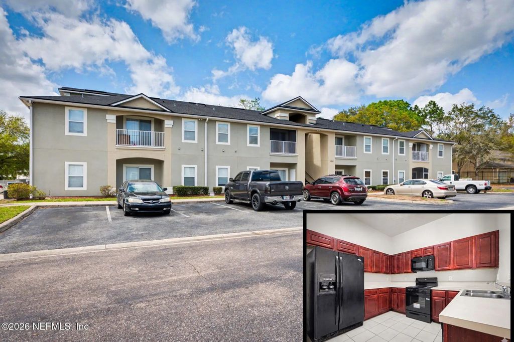 5050 Playpen Drive 8, Jacksonville