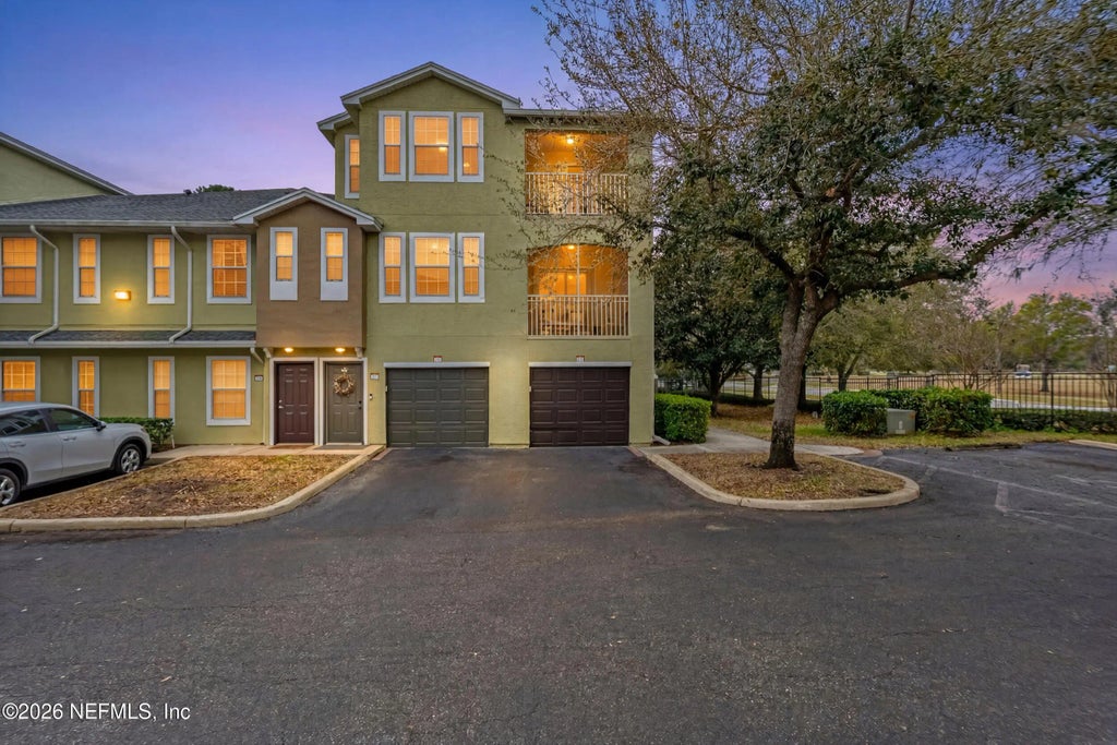 10075 Gate Parkway N 207, Jacksonville