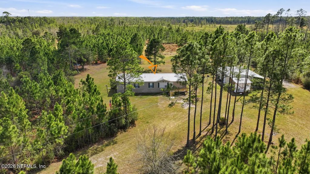 299 Cayenne Street, Interlachen