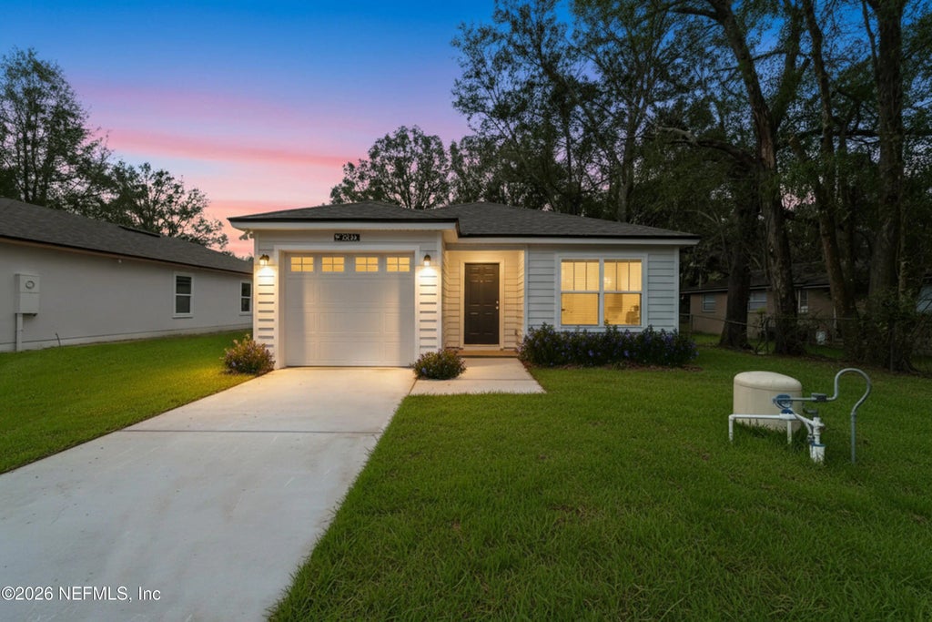 423 W 61st Street, Jacksonville