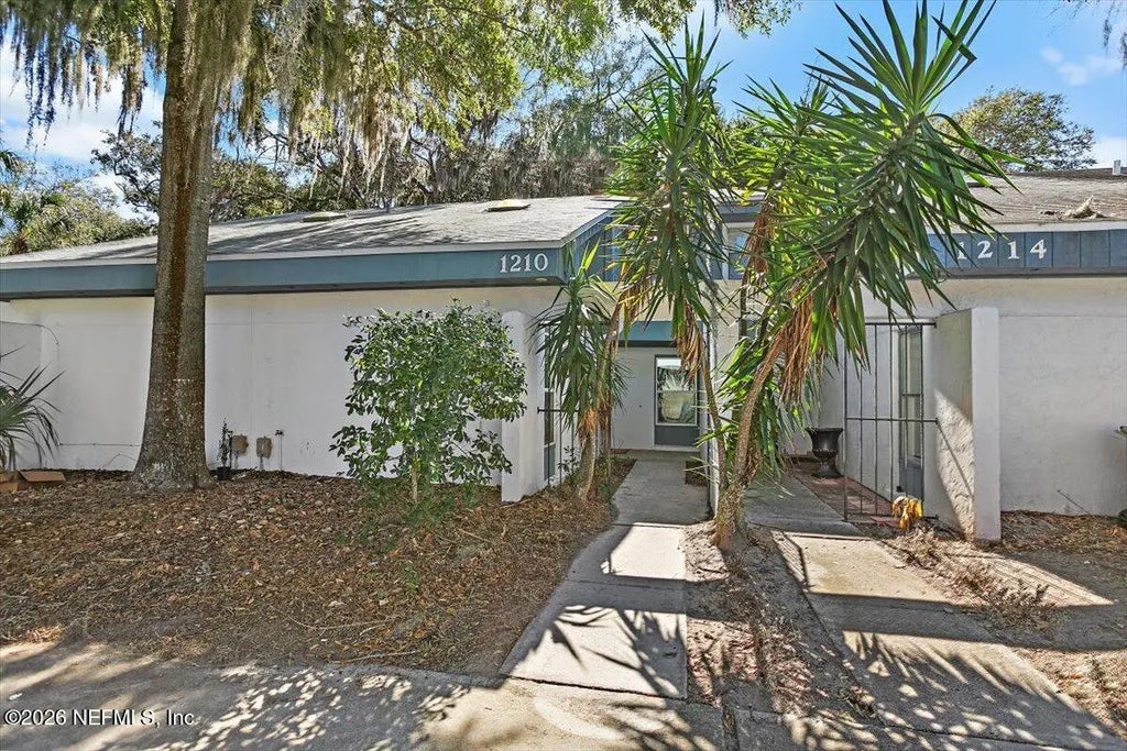1210 Wonderwood Drive, Jacksonville