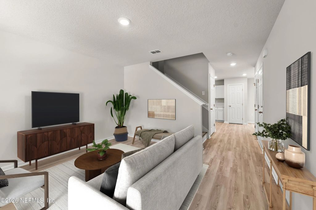 5914 Moncrief Road W, Jacksonville