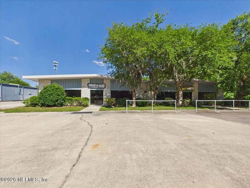 607 N Palm Avenue, Palatka