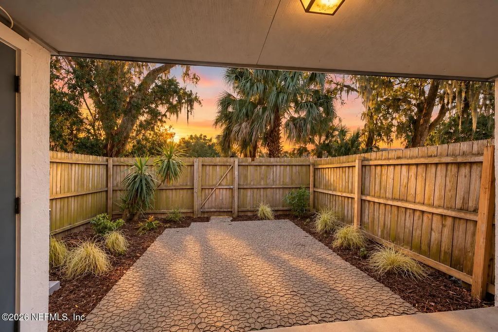 1210 Wonderwood Drive, Jacksonville