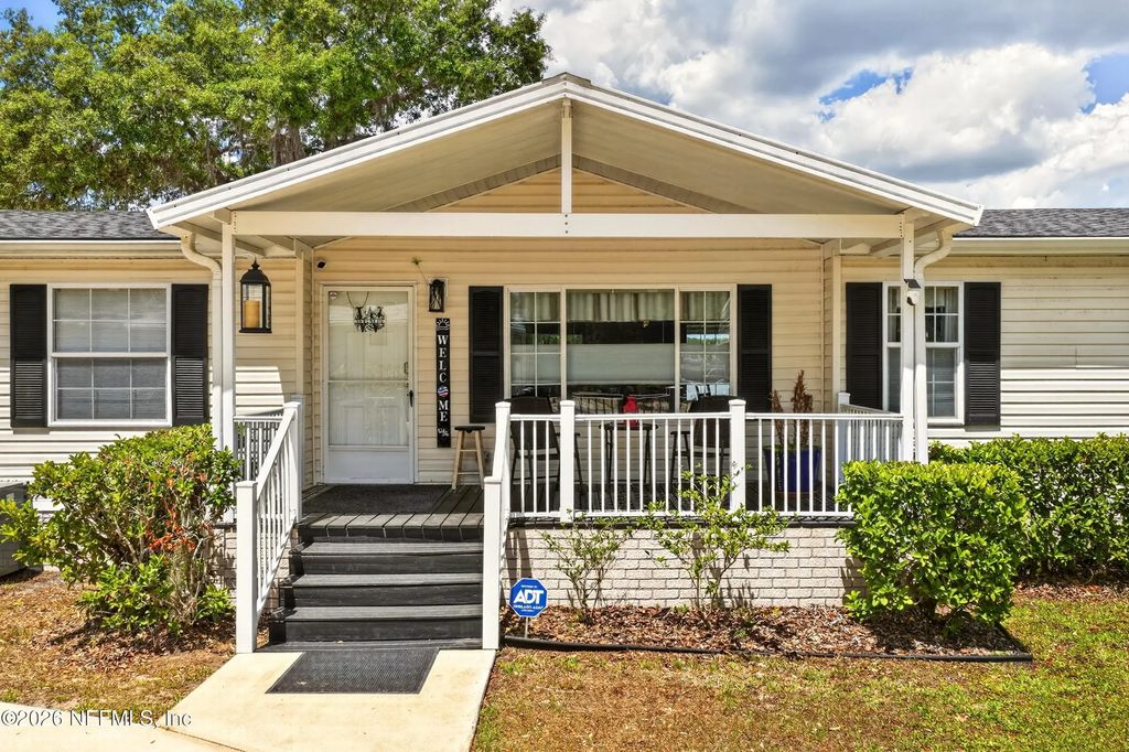141 Kitty Avenue, Interlachen