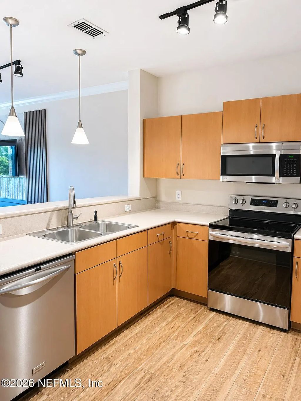 8290 Gate Parkway W 141, Jacksonville