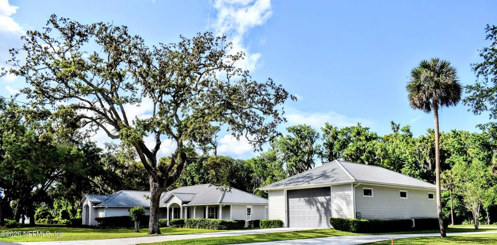 156 & 158 Mount Royal Avenue, Crescent City