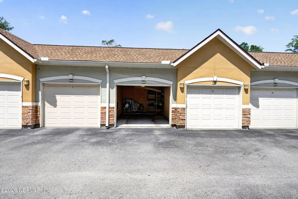 8539 Gate Parkway W 9439, Jacksonville