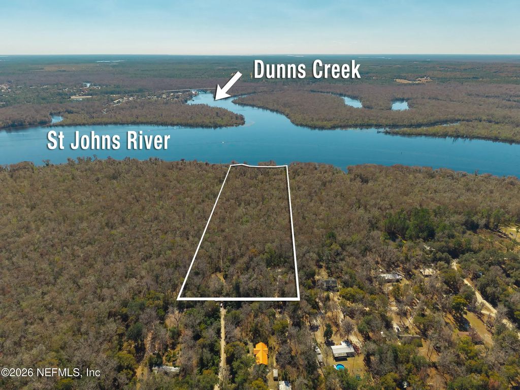 121 Panther Trail, Palatka