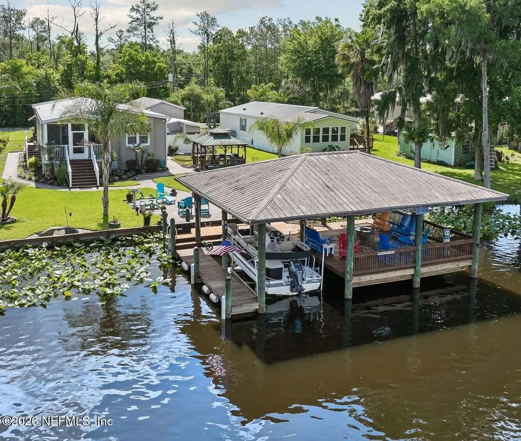 329 Paradise Circle, Satsuma