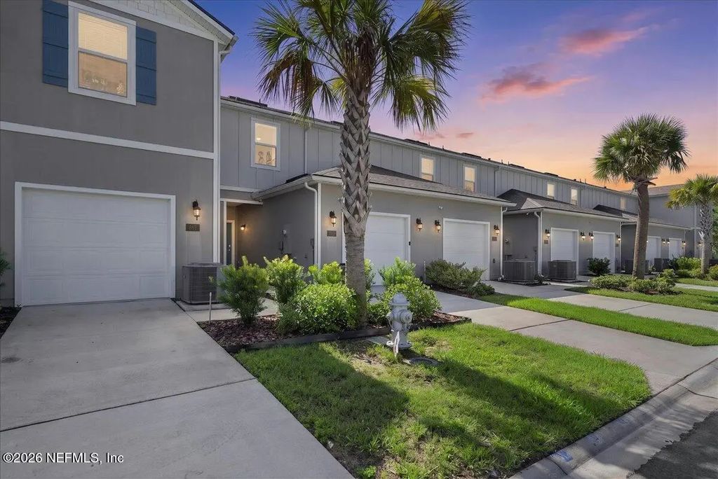 863 Rivertree Place, Middleburg
