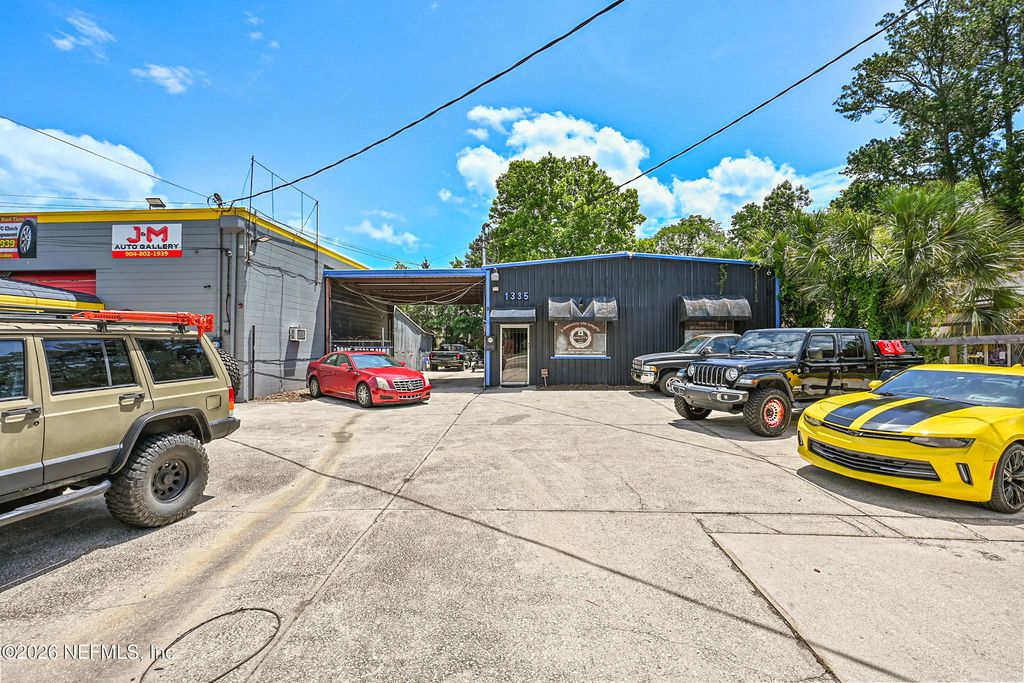 1335 Lane Avenue S, Jacksonville