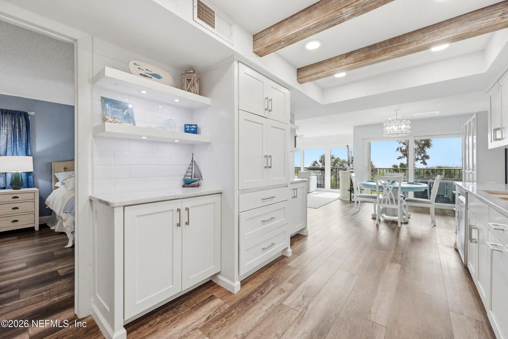 411 1st Street S 203, Jacksonville Beach