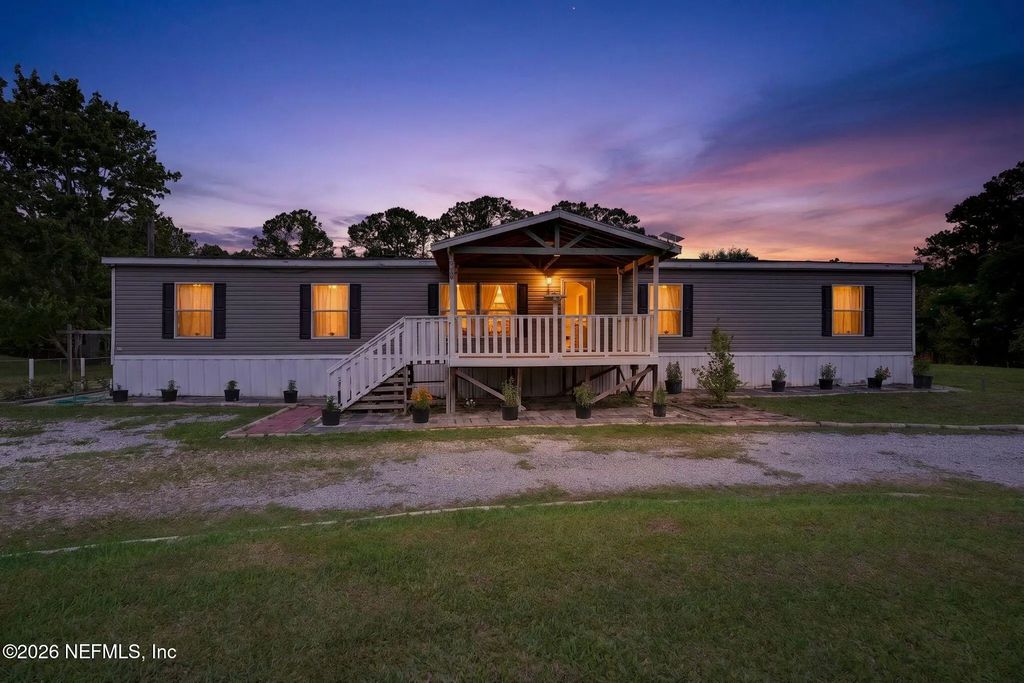 13725 Macapa Road, Jacksonville