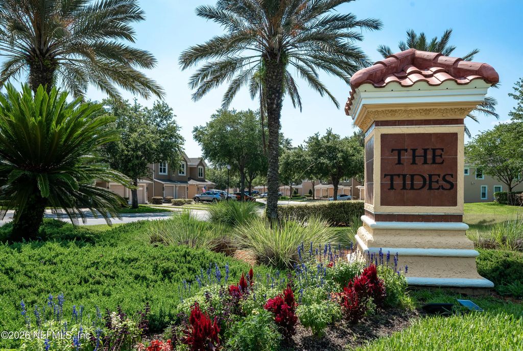 8733 Little Swift Circle 23d, Jacksonville