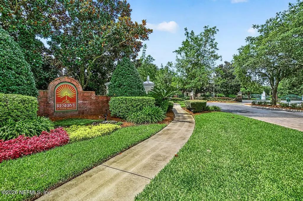 7800 Point Meadows Drive 126, Jacksonville