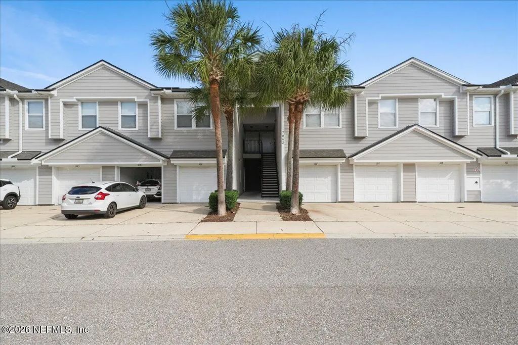 7068 Deer Lodge Circle 107, Jacksonville