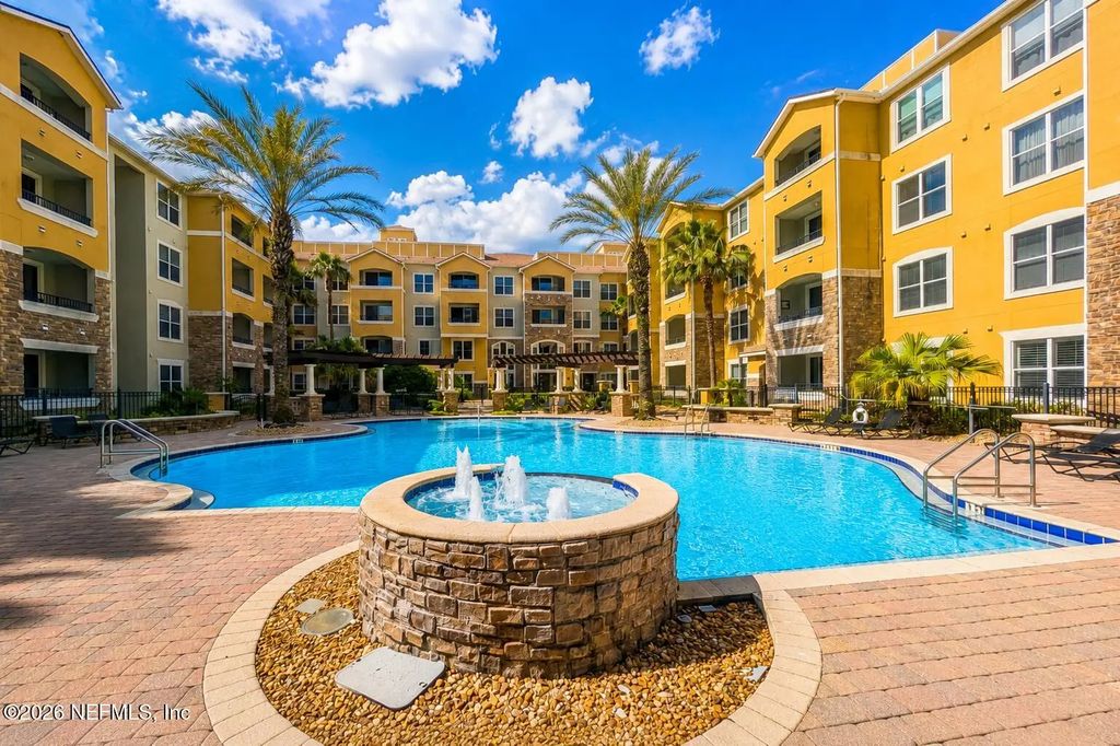 8539 Gate Parkway W 1525, Jacksonville