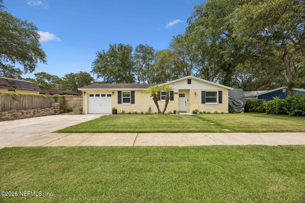 2638 Stern Drive N, Jacksonville