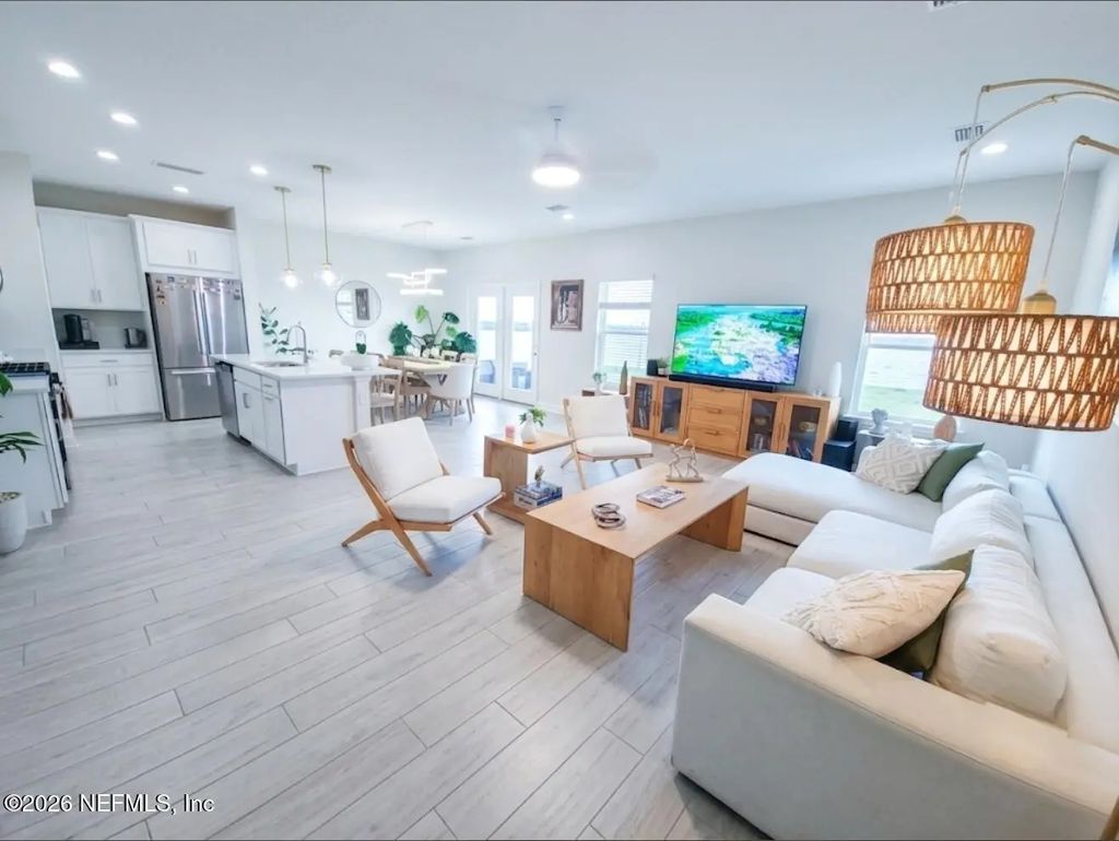 13011 Holsinger Boulevard, Jacksonville