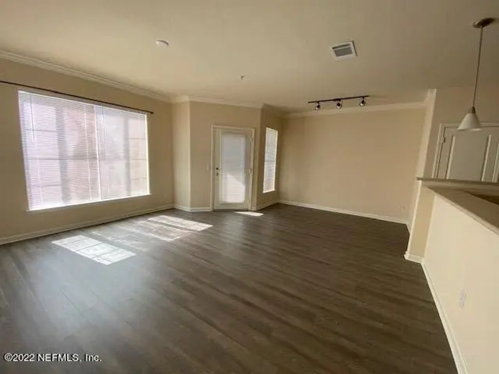 8290 Gate Parkway 1211, Jacksonville