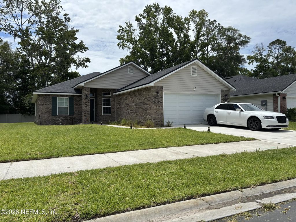 8112 Helmsley Boulevard, Jacksonville