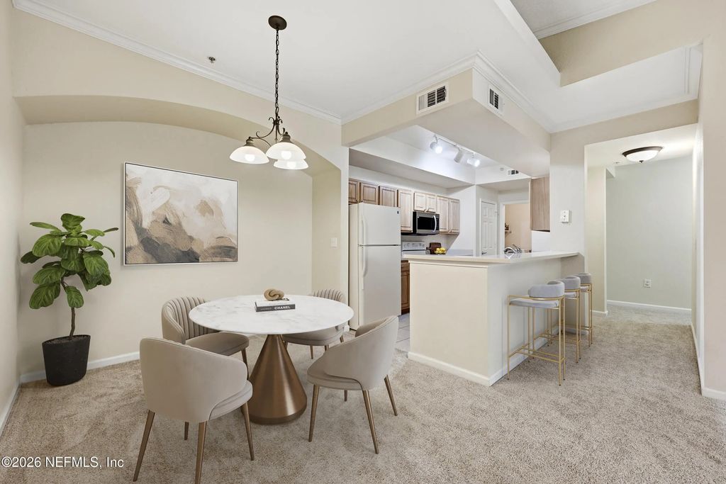 10075 Gate Parkway N 305, Jacksonville