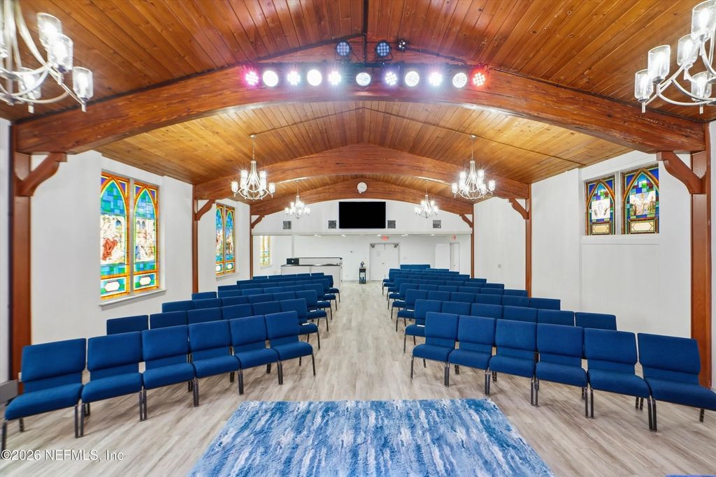 8075 Lone Star Road, Jacksonville
