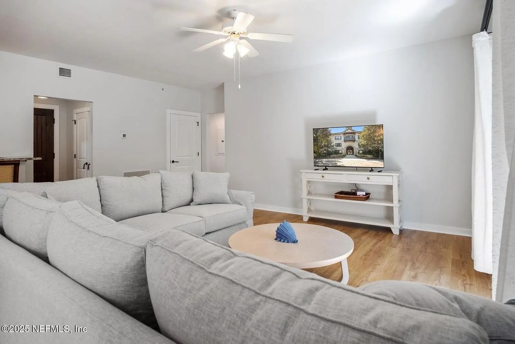 945 Registry Boulevard 210, St. Augustine