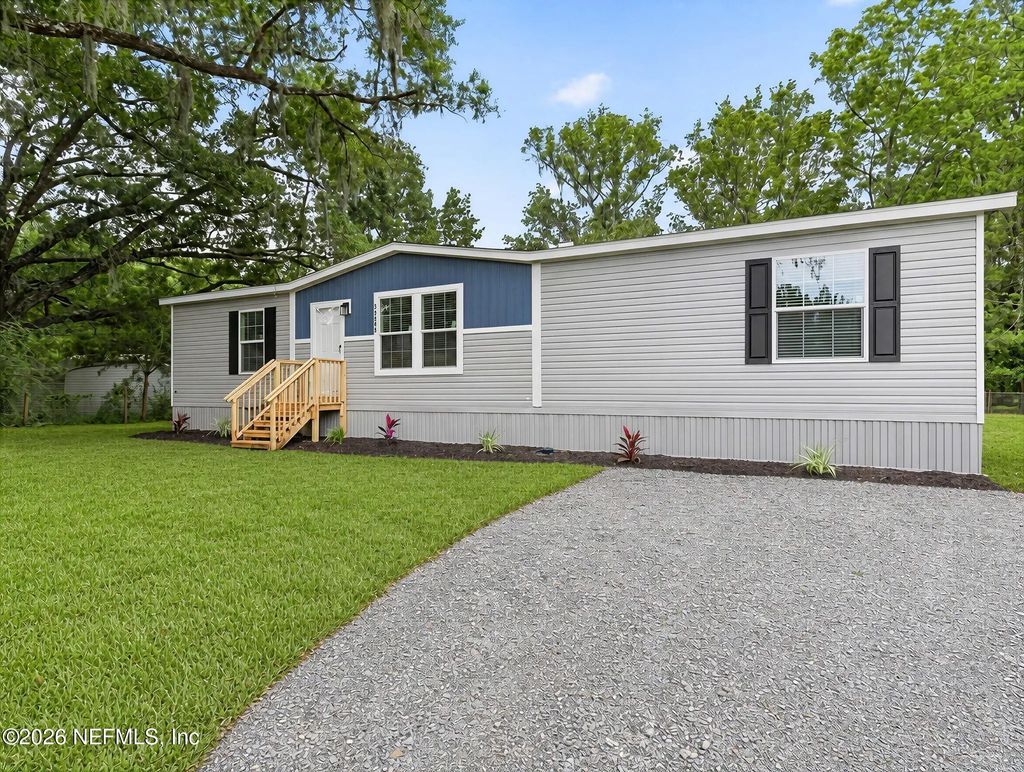 45342 Pickett Street, Callahan