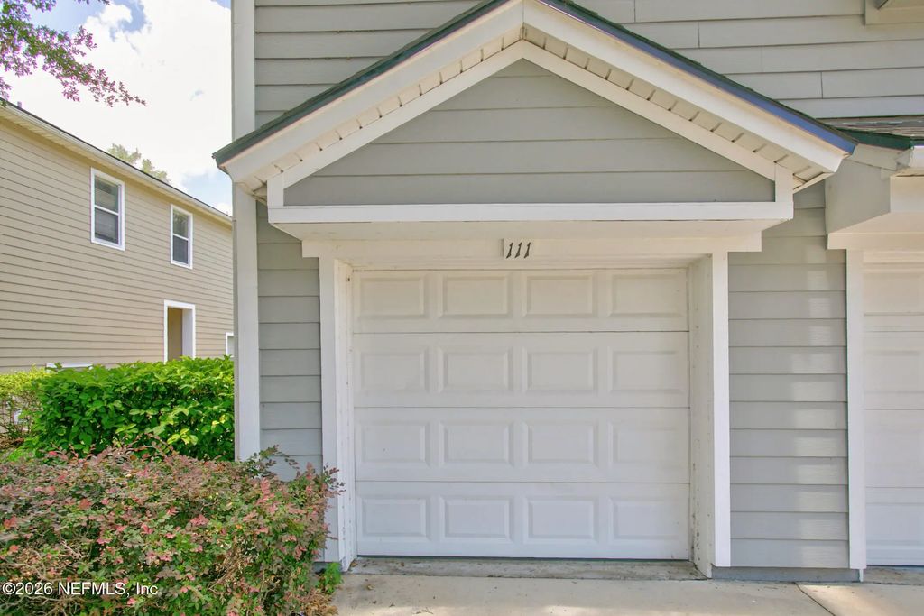 7060 Deer Lodge Circle 111, Jacksonville