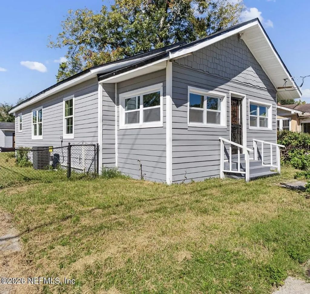 2006 Myrtle Avenue N, Jacksonville