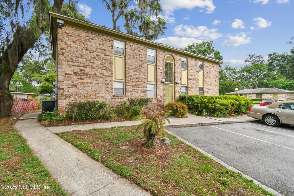1950 Paine Avenue L-45, Jacksonville