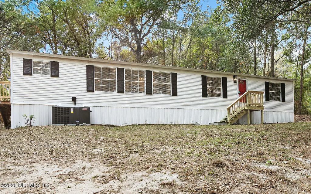 66 Panda Avenue, Middleburg